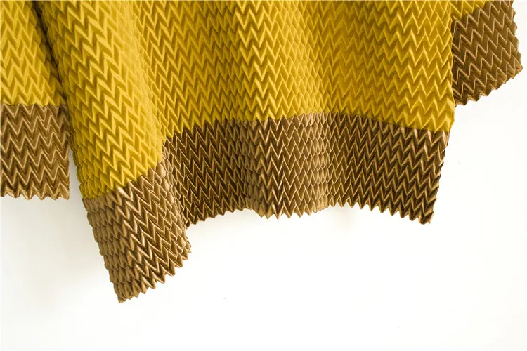 Miyake fold новая весенняя и осенняя Корейская версия свободная строчка рубашка Женский дизайн чувство ниши Большой размер с длинными рукавами футболка