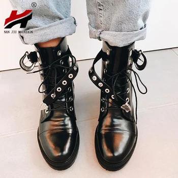 

NAN JIU MOUNTAIN 2020 Black Martin Boot Round Toe Flat Women's Boots Metallic Studs Lace Up Fashion Boots