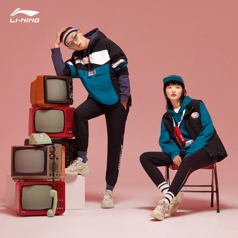 Li-Ning, мужское Трендовое спортивное пальто, зимнее теплое, свободное, полиэстер, с подкладкой, спортивная куртка с капюшоном, AJMP017 MWM1919