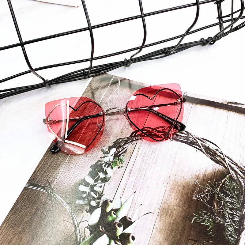 MINCL Brand Rimless Heart Sunglasses For Women Fashion Ladies Sun Glasses Love Heart Shaped Candy Glasses Girls UV400 NX