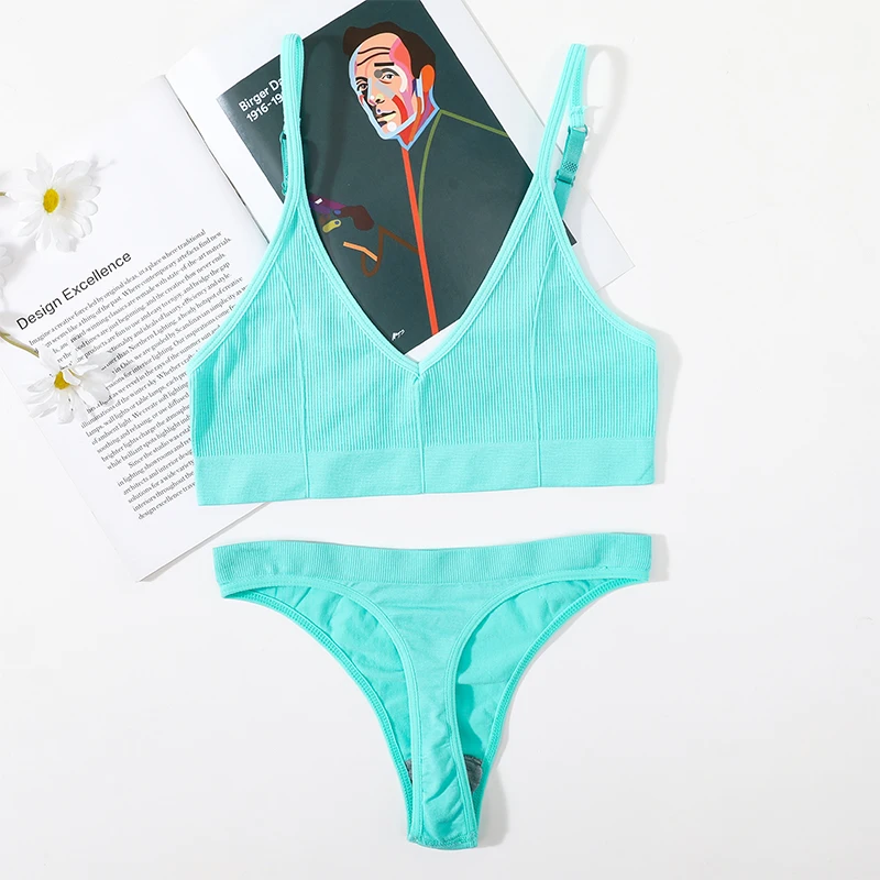 Women's Seamless Comfort Bralette and Thong Lingerie Set