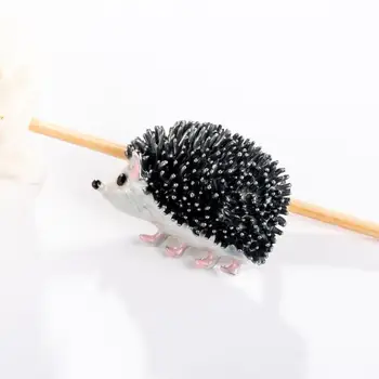 

Black Enamel Hedgehog Brooches Porcupine Pin Kids Coat Bag Badges Badges Drip Oil Pins Backpack Accessories Dropshipping