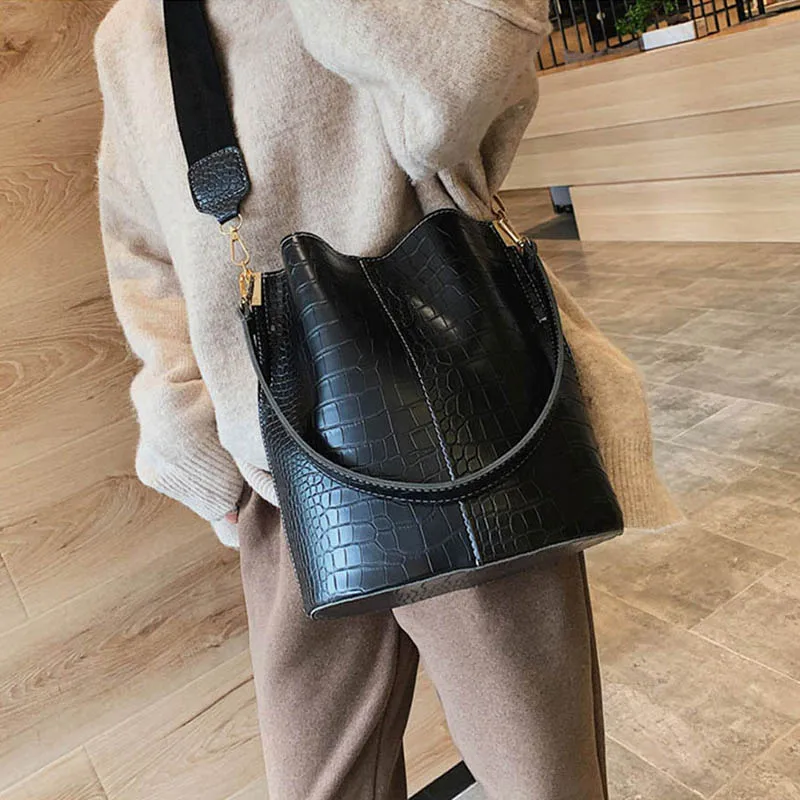 

Ladies New Fashion Large Handbag Big Capacity Women Solid Crocodile Pattern PU Leather Wide Shoulder Strap Designer Bags Sac
