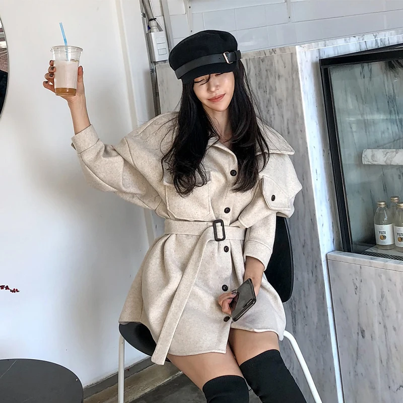 

2019 Korean version of the new retro lapel single-breasted straps waist slimming solid color women's wool coat