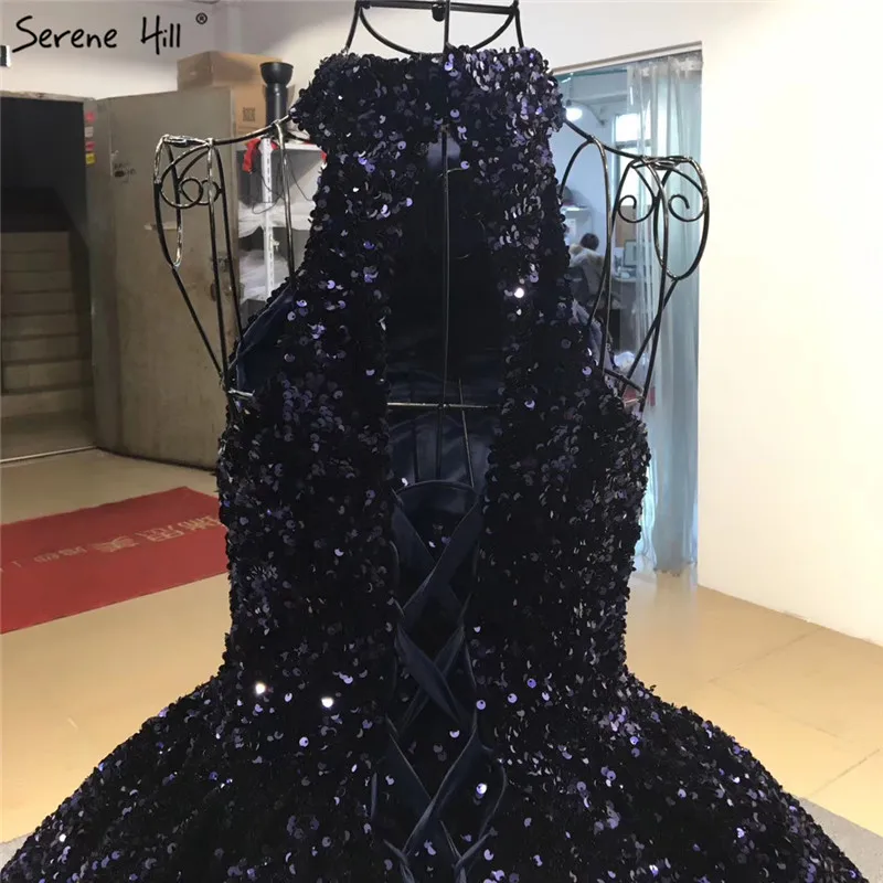 Luxury Sequined Sleeveless Bride Gowns Indigo Blue Gold Halter Sexy Luxury Wedding Dresses Serene Hill HME66991 Custom Made