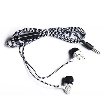 

Wire Control With Wheat In-Ear Headphones Straight Into The Sports Headset Mobile Phone Computer Digital Universal Headphones