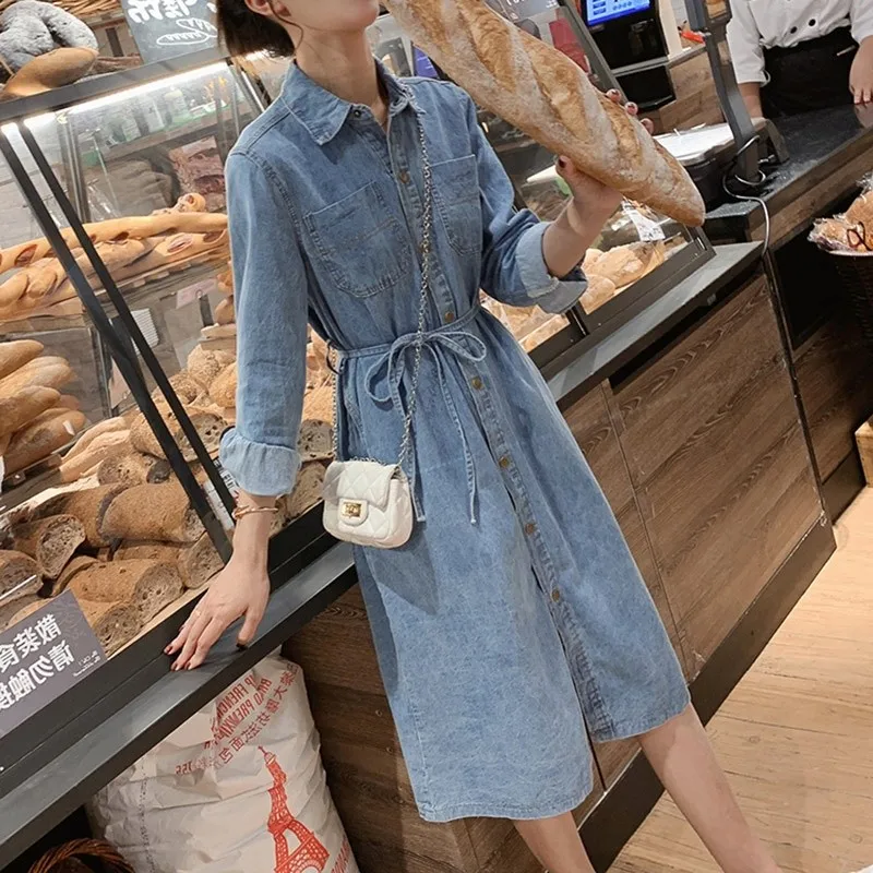 Осеннее платье с длинными рукавами светильник синий однобортный из джинсовой