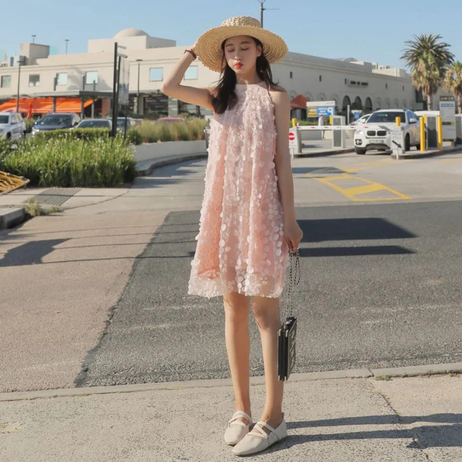 

Photo Shoot INS Holiday Network Red Rose Powder Gauze Sequin Embroidered Mid-length Crew Neck Halter Sleeveless A- line Dress