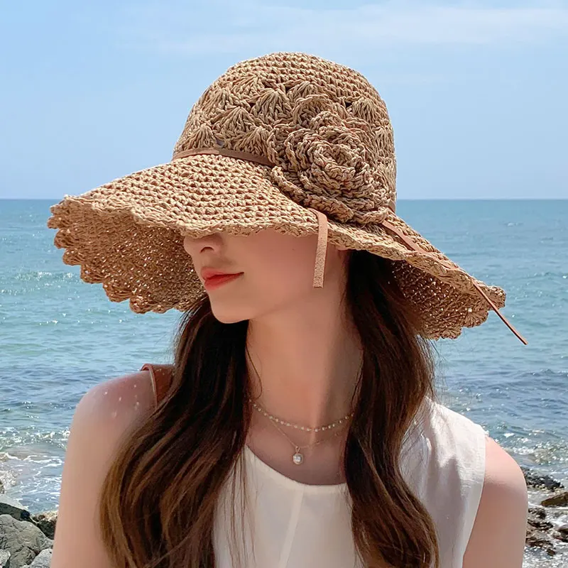 2021 di MODO di Estate delle Nuove Donne di Sun Benna berretto di pizzo beige Bowknot Fiori Nastro Piatto top Panama morbido Cappello di Paglia spiaggia_voghion.com