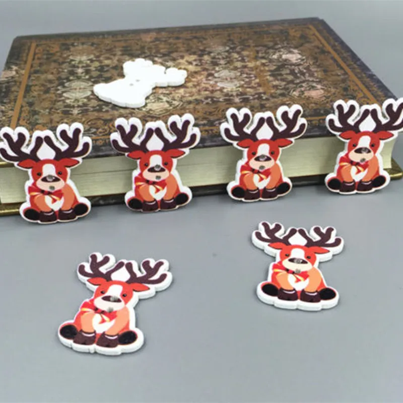 

100pcs Christmas Reindeer 2 Holes Wooden Sewing Buttons Scrapbooking Craft DIY 35mm