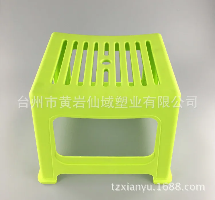 Sample Customizable Fashion Thick Stripes Plastic Stool Household Breathable Stool Bathroom Stool Children Anti-slip Stool