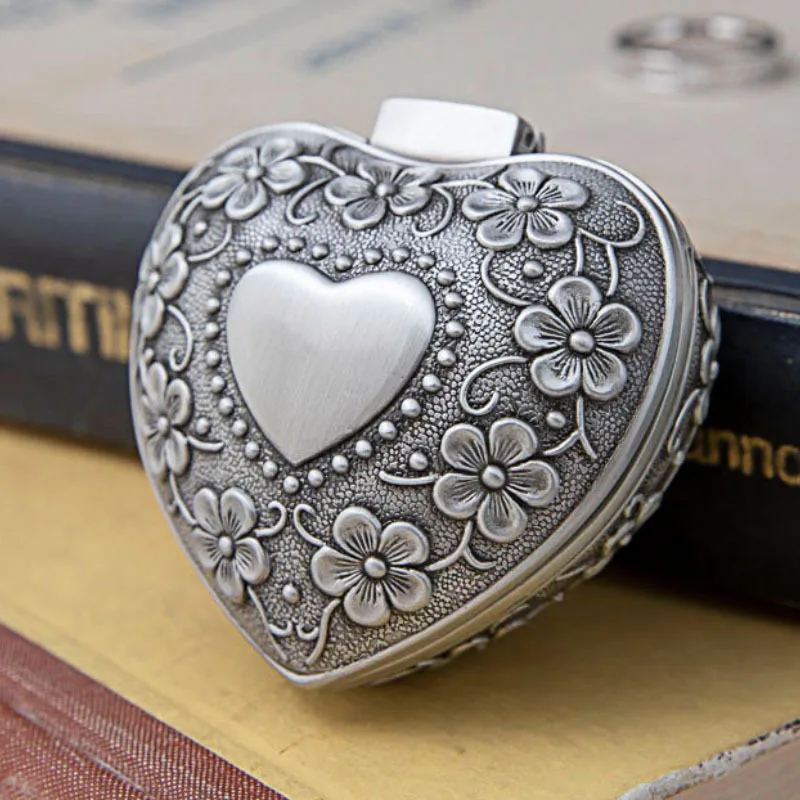 Creative Heart Shaped Jewelry Box Metal Jewelry Case Trinket Box Zinc