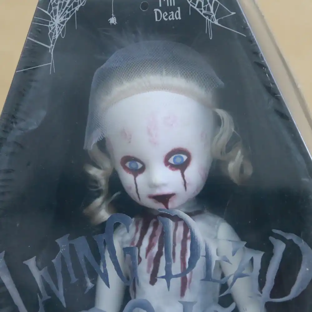 living dead dolls series 29
