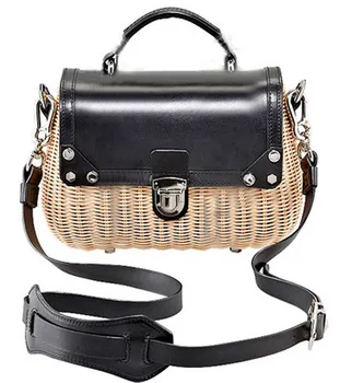 

2020 New Fashion Trend Rounded Woven Rattan Handbag Women's Small Beach Handbag Summer Vintage Straw Bag