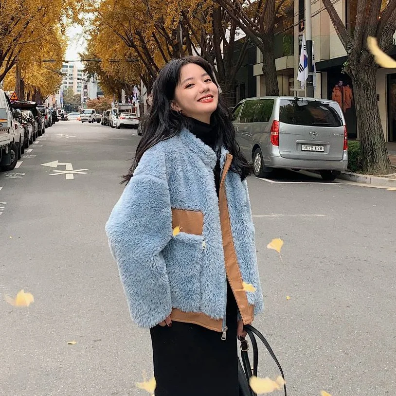 

Photo Shoot Main Push in Soft Girl Ladies' Lambs Wool Haze Blue Contrast Color Crew Neck Zipper Fur Woolen Cloth Cropped Jacket