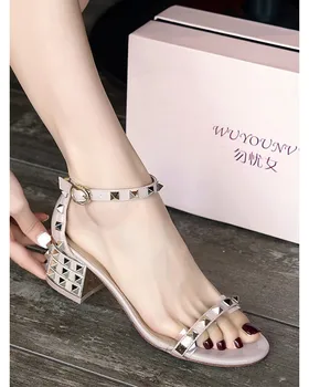 

[Worry Girl Upgraded Version] 2020 summer patent leather with rivets and thin belt high thick heel sandals women