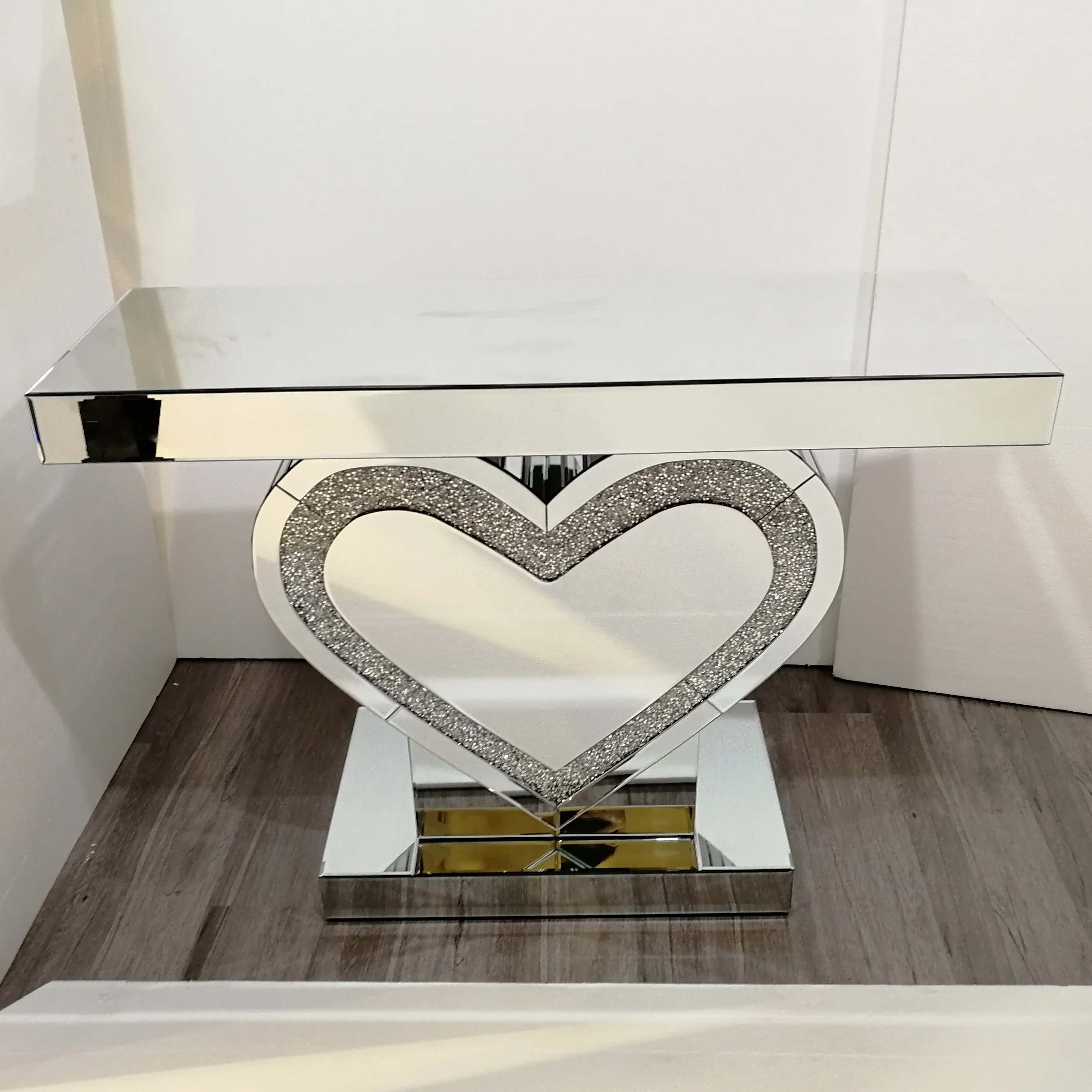 Mirror Furniture Sparkly Crushed Diamond Love Heart Shape Silver Mirrored  Console Table