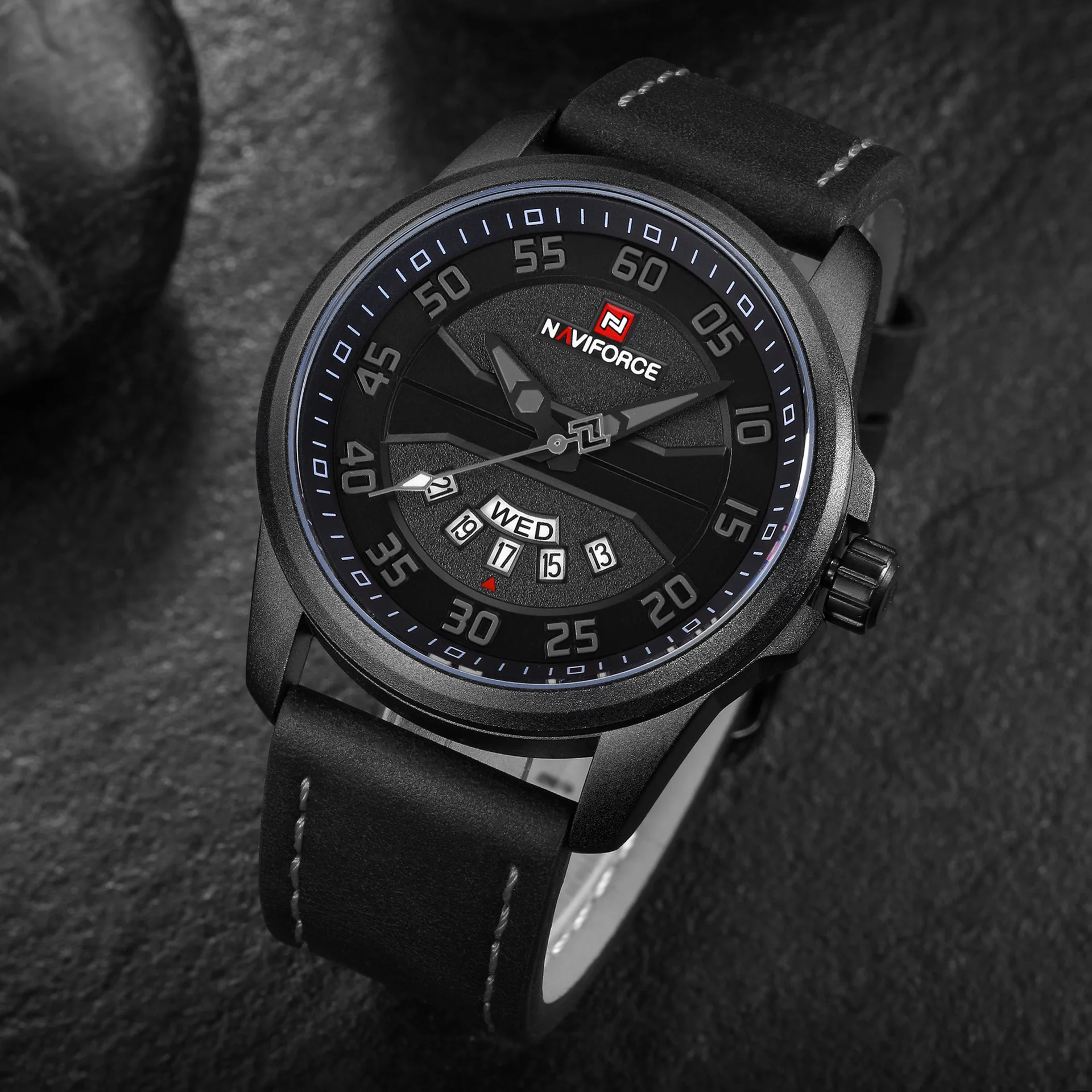 

Naviforce Xiang 9124 Men Sports Leather Watch Strap Waterproof Multi-functional Japan Movement Quartz Watch