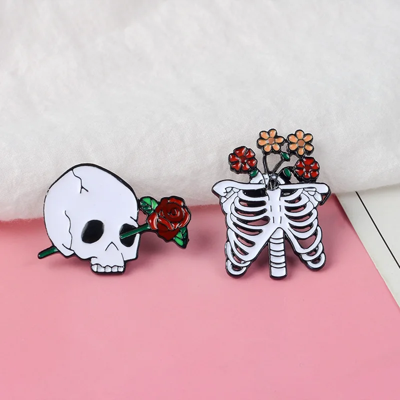 Skeleton Lapel Pin - Gold Tone Skull Brooch With Top Hat - 0.75 Inch Gothic Accessory - View #2