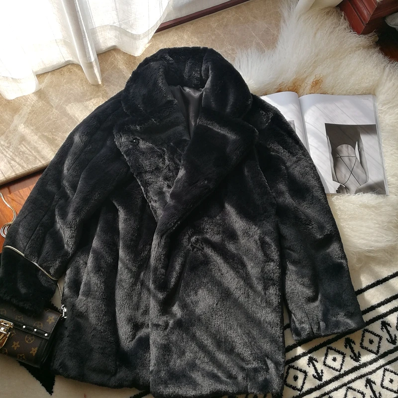 Новые зимние женские свободные черные куртки из искусственного меха с отложным воротником средней длины, теплый искуственный мех, верхняя одежда w1882