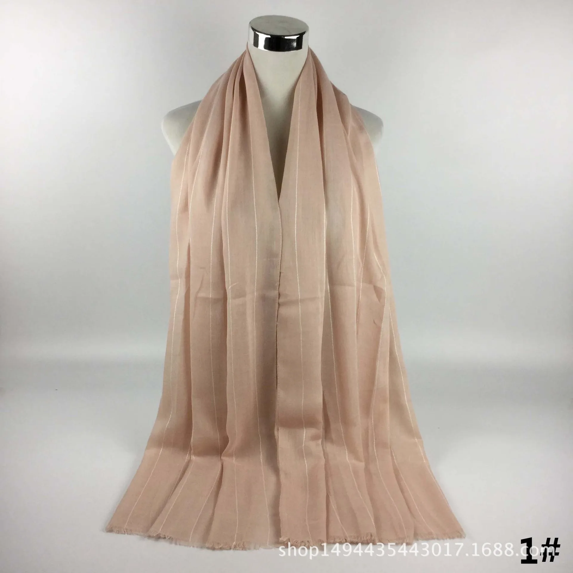 Manufacturers Direct Selling New Style Versitile Fashion White Line Stripes Scarf Women's Top Grade Cotton Silk Scarves Tassels