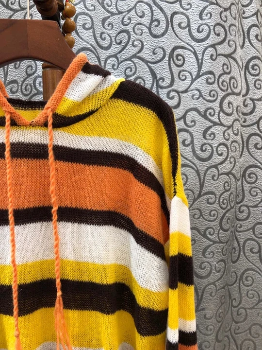 The new autumn and winter women's hooded loose wild spell color striped sweater sweater 1011