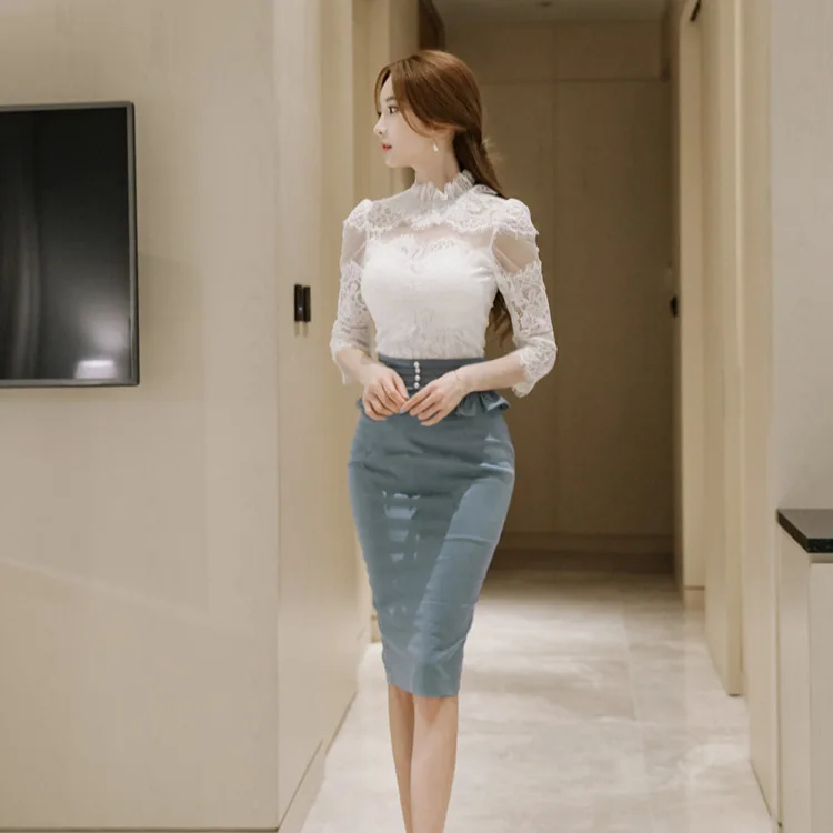 

2020 Spring-Three-quarter-length Sleeve Lace Upper Garment + High-waisted Flounced Sheath Slimming Skirt Set