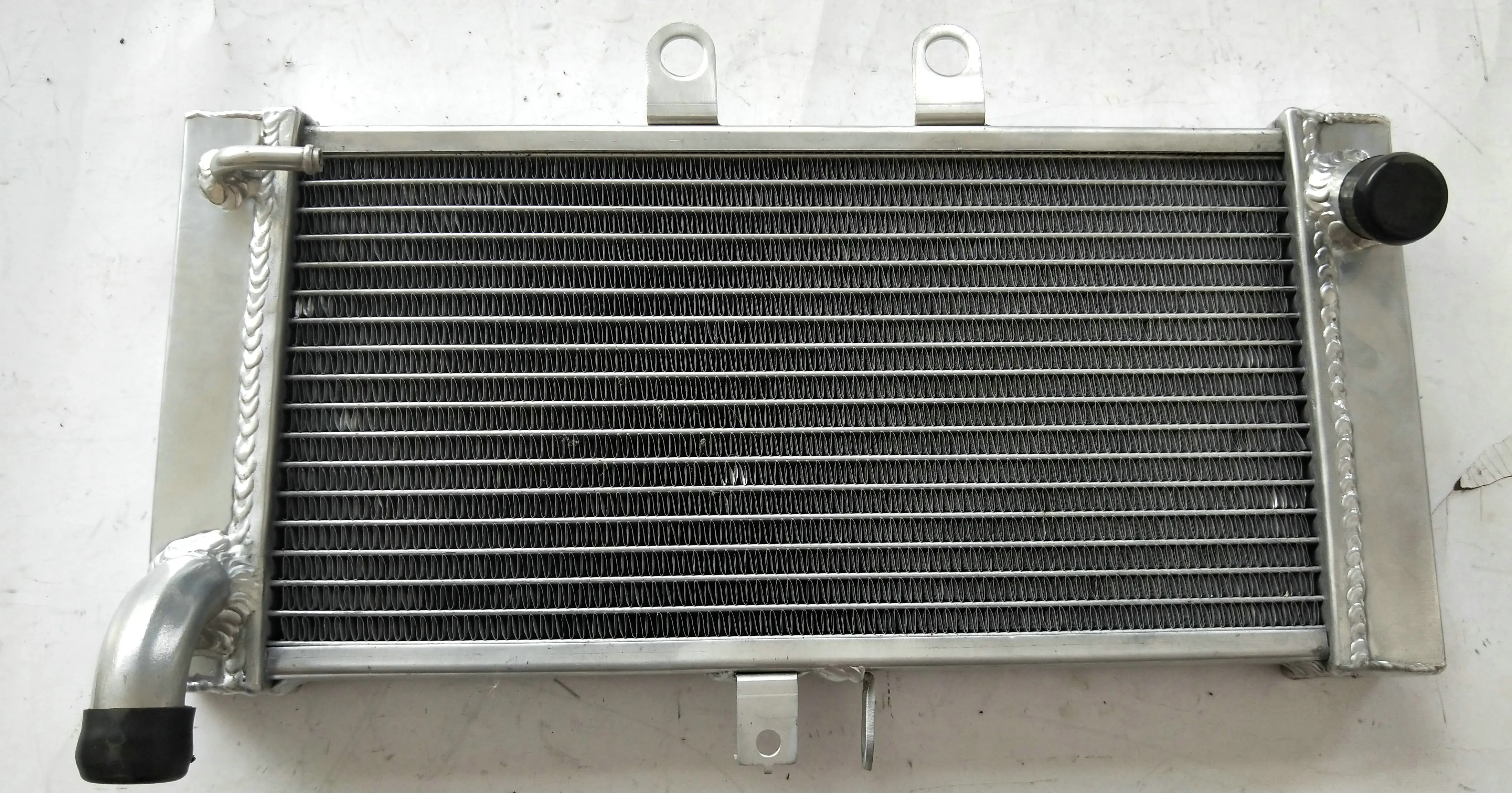 Radiateur racing GSXF 650 & GSF 1250 BANDIT N/S Radiateur racing GSXF 650 & GSF 1250 BANDIT N/S