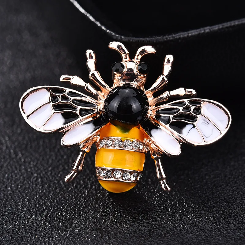 

Fashion New Style Wasp Bees Brooch Women's Korean-style Bees Brooch Shawl Coat Simple Accessories Clothing Hot Sales