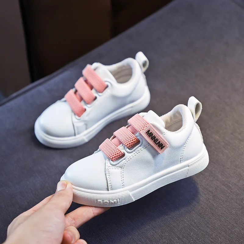 2019 new children's white shoes in the big color belt Korean version of boys and girls leather casual | Детская одежда и обувь