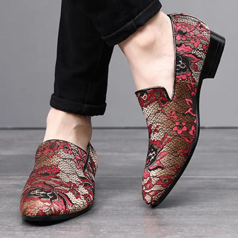 

37~48 Large Size Men Loafer Embroidery Formal Wedding Leather Shoes Red Bottom Mens Pointed Slip On Dress Shoes Mocassin Homme