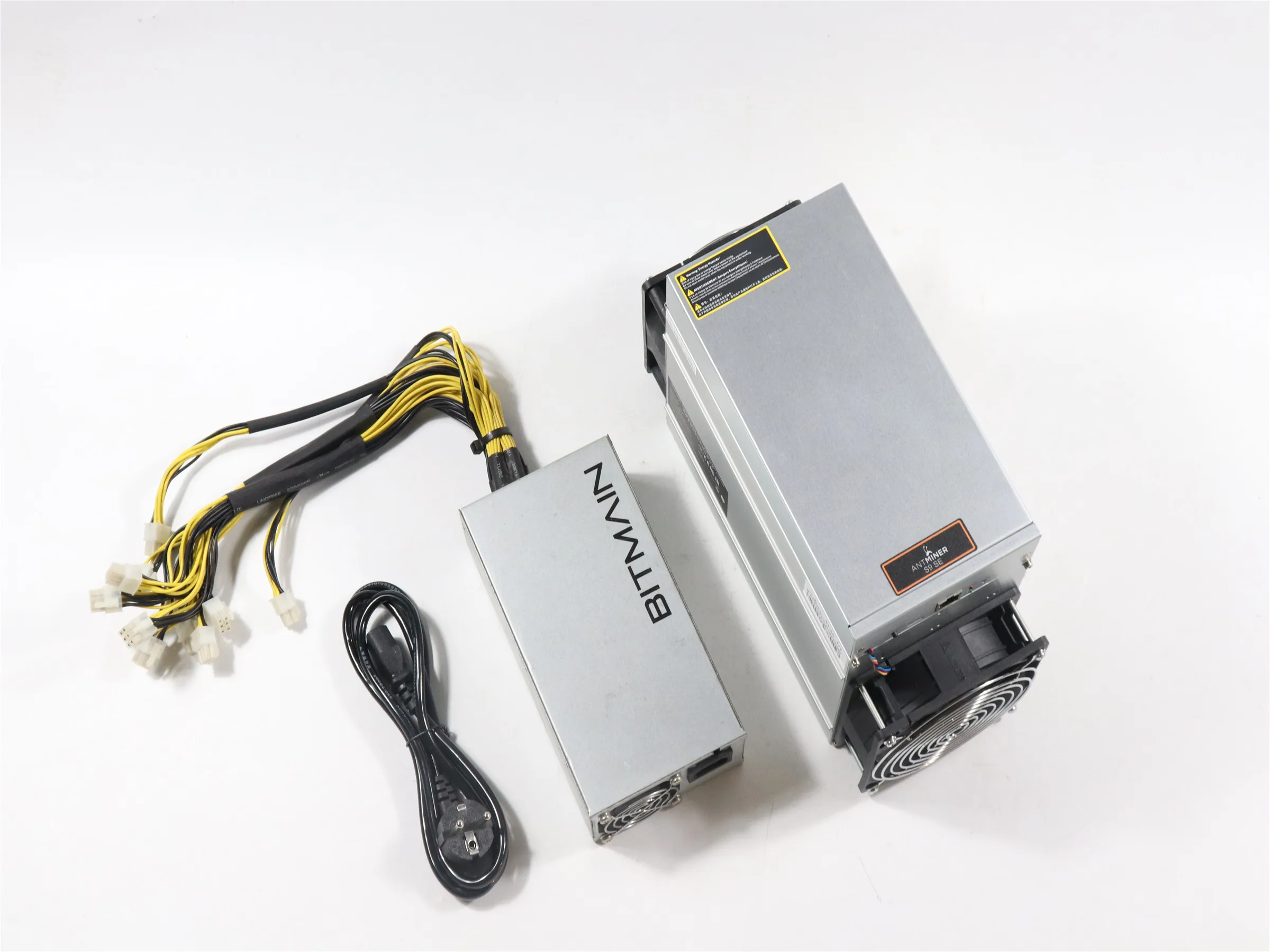 BITMAIN used AntMiner S9 SE 17TH/S With Power Supply BTC BCH Miner Better Than Antminer S9 13.5t 14t S9k S11 S15 S17 T9+ T15 T17-0