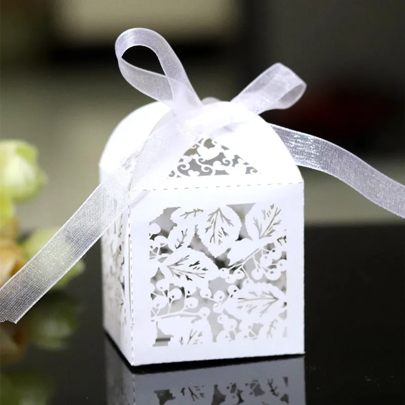 Золотая Love Leaf Свадебная конфетная коробка Лазерная пустотелая шоколадная