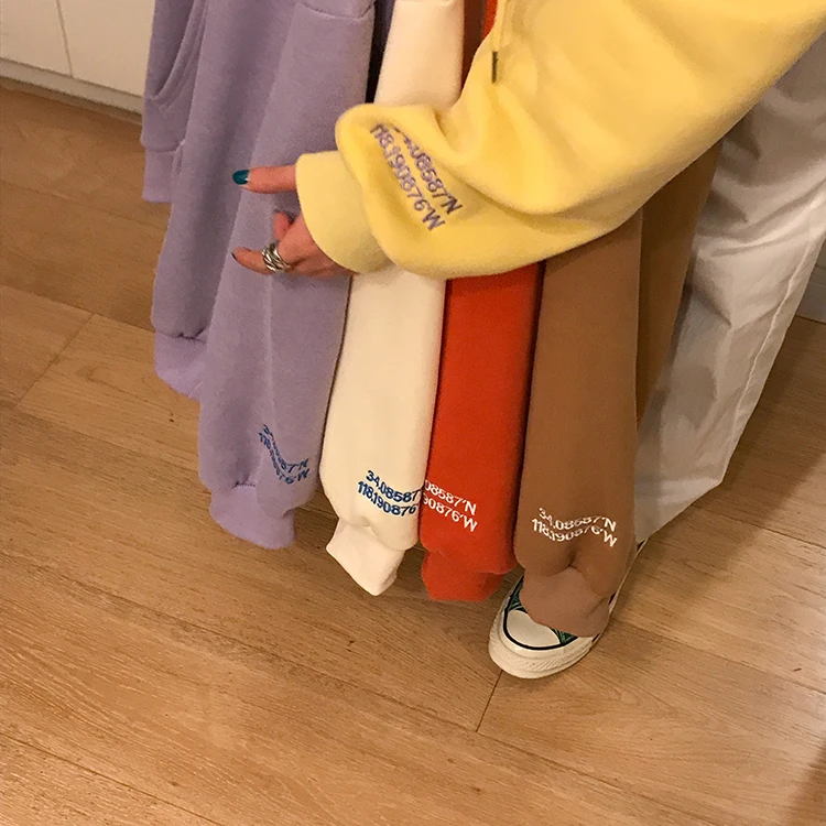 Осенняя негабаритная Толстовка, зимняя Корейская женская одежда harajuku, модная Ретро Толстовка с буквенно-цифровым карманом и вышивкой для женщин