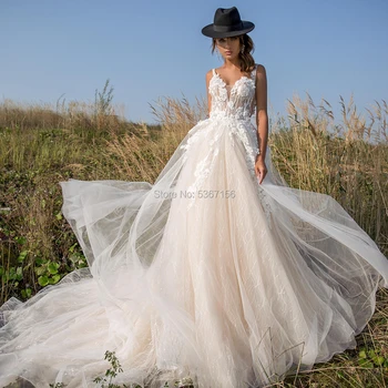 

Champagne Wedding Dresses 2020 Spaghetti Straps Lace Appliques Vestido De Noiva Open Back Court Train Bridal Gowns
