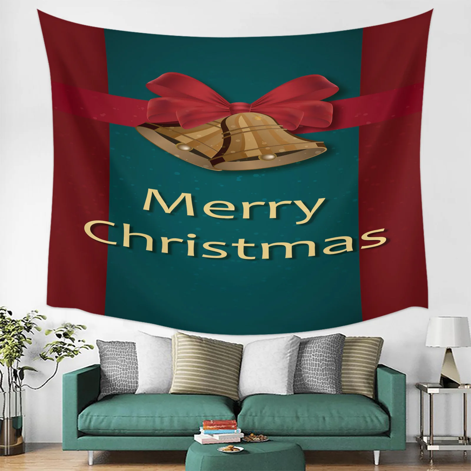 

The new Christmas tapestry bedroom is decorated with a digital printed live canvas