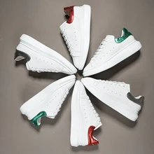 Горячее предложение! Дизайнерские кроссовки; сезон лето; Новинка; маленькие белые туфли; коллекция года; сезон весна-лето; новые женские повседневные туфли с маленькой Пчелкой; мужские дизайнерские туфли