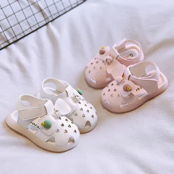 

Baby Girls Princess shoes 2020 Summer Baby Toddler Shoes Soft Bottom Openwork Love Toddler Shoes
