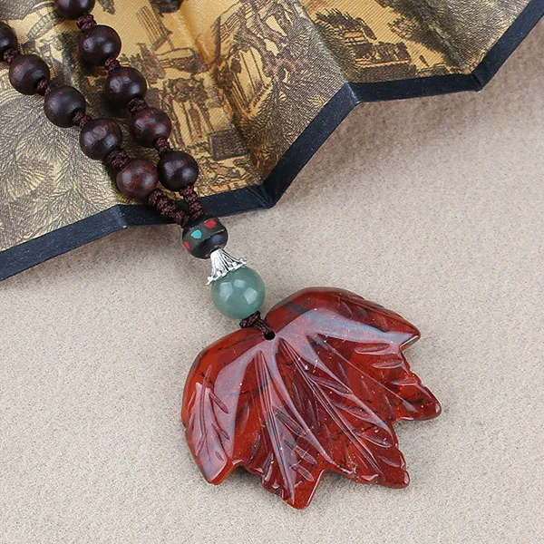 Bohemia-Handmade-Carved-Plant-Necklace-Hand-Knotted-Wood-Beads-Vintage-Ethnic-Natural-Stone-Leaf-Pendant-Necklace.jpg_640x640 (2)