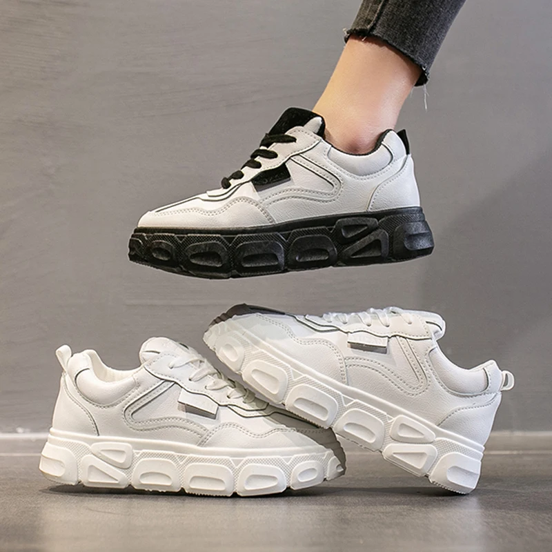 

Korean version of the soft white shoes women 2020 spring new thick bottom hit color Harajuku wild leisure sports shoes tide