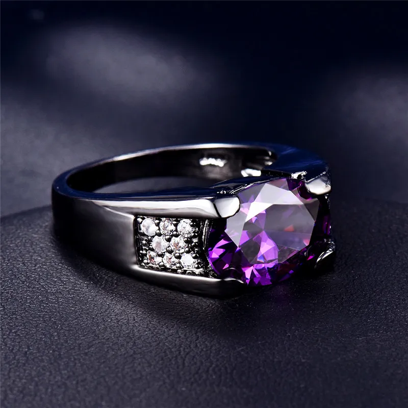 Кольцо обручальное с фиолетовым цирконом 14 к черное золото|Кольца| |