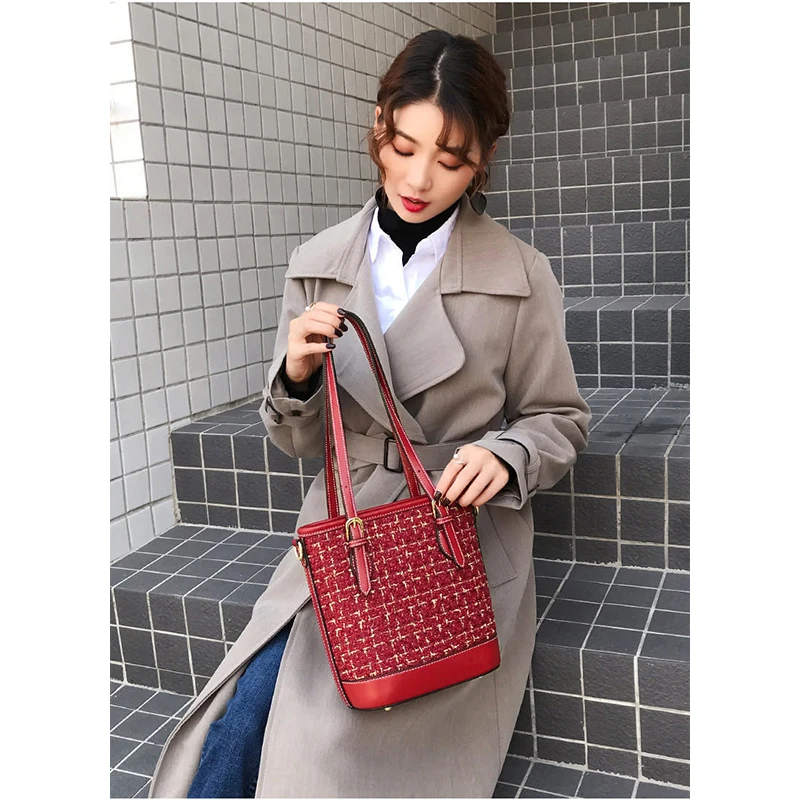 

doodoo woolen small bag female 2020 spring summer autumn and winter new tide Korean version of the wild fashion large-capacity s