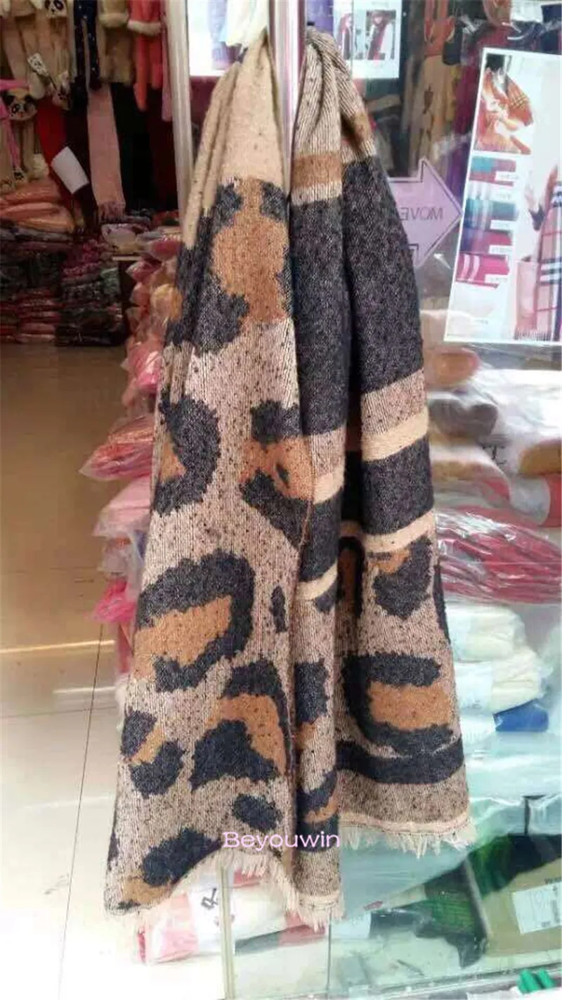 100pcs leopard print Winter Scarf tippet Women Foulard grid Scarves Fashion Casual Scarfs Pashmina cappa