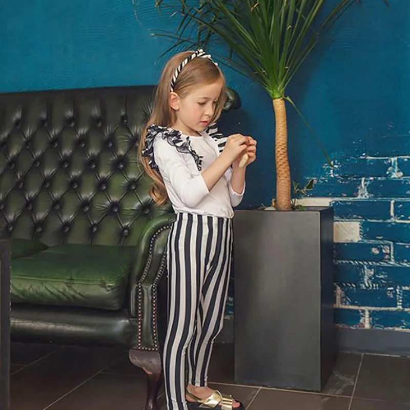 

British Style Children Sun-resistant Two-piece Swimsuits Girls Swimwear GIRL'S Set Frilled Black And White Stripe Trousers