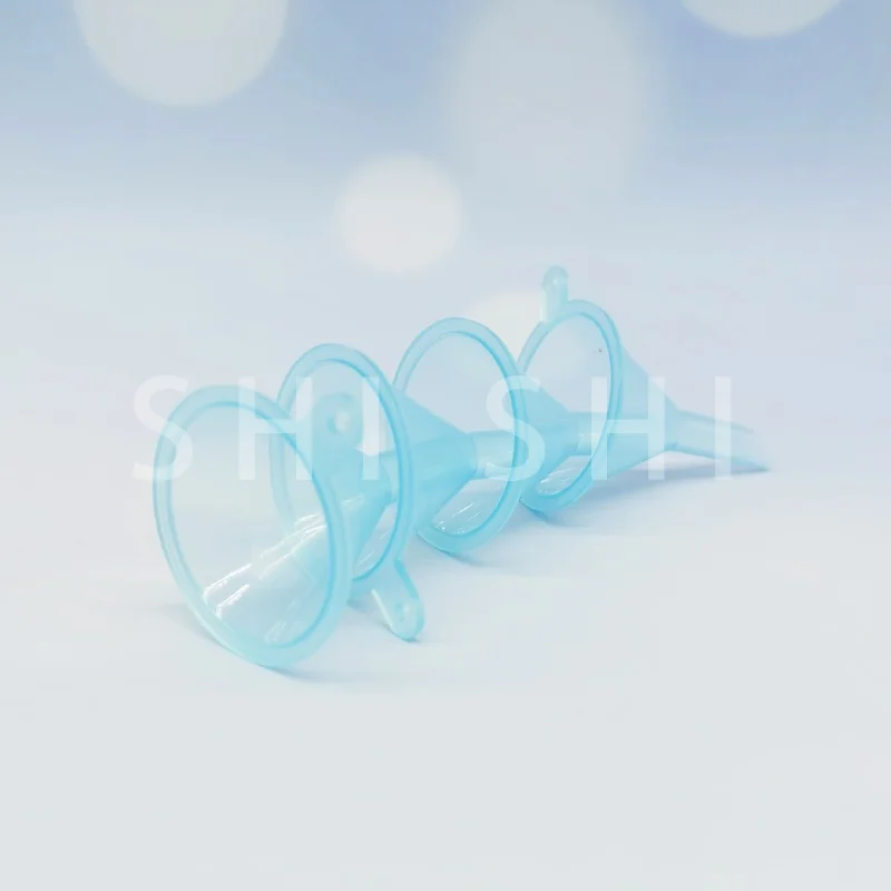 100 PCS 미니 깔때기 작은 플라스틱 향수 기관총 병 미니 액체 오일 퍼널 실험실 도구 투명 핑크 블루