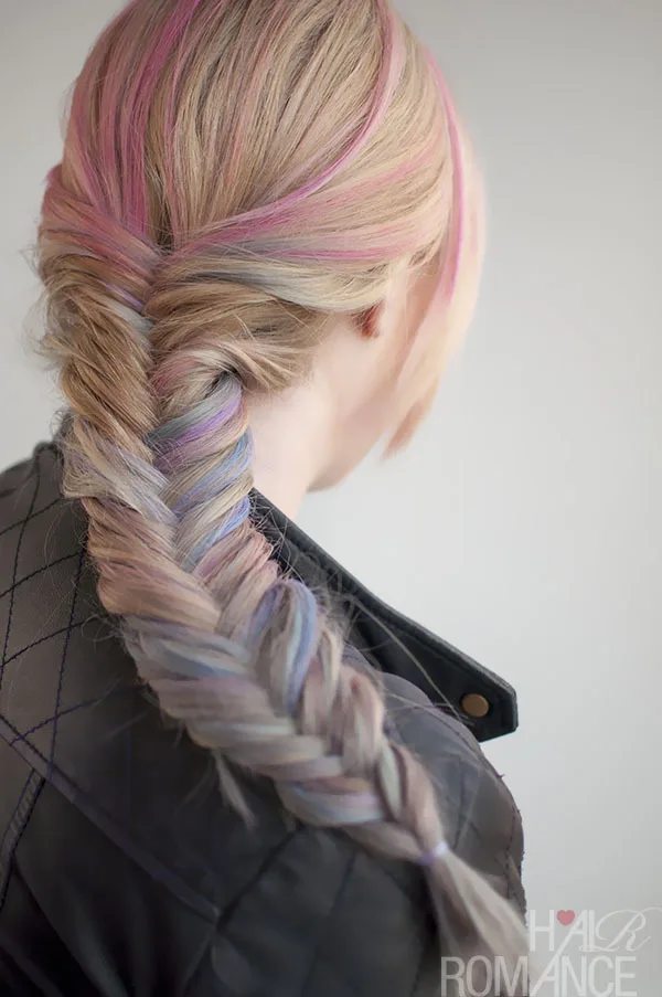 Hair-Romance-hair-chalk-tempor