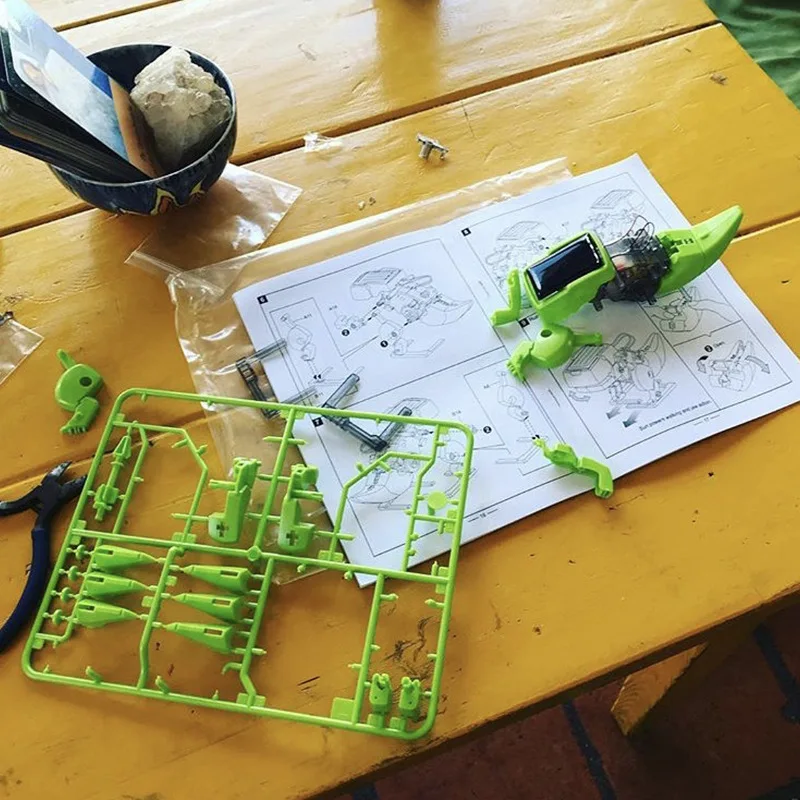 DIY 3 в 1 солнечной энергии Робот Детская игрушка динозавр насекомых сверлильный