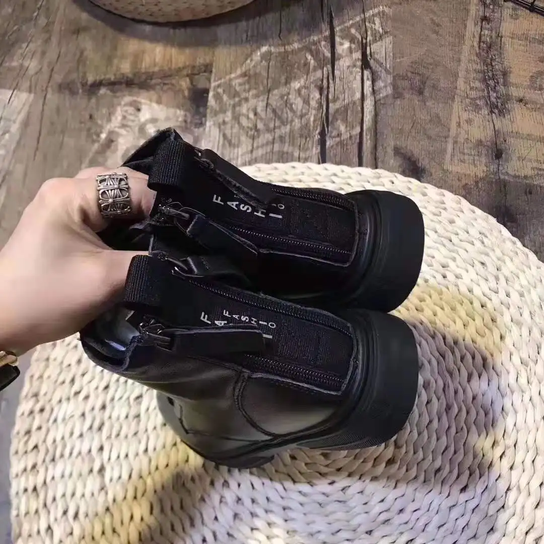 

2019 Autumn New Style England Martin Boots Cowhide Lace-up Thick Zipper Fashionable Boots plus Cotton