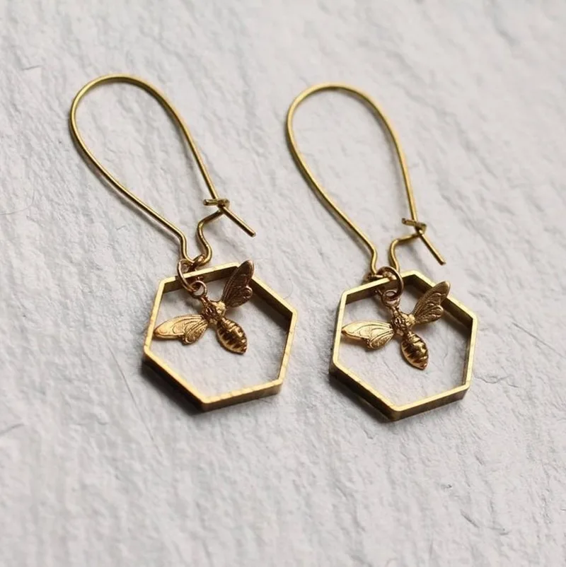 

Geometric Hexagon Bee Gold Plated Pendant Earrings for Women Insect Drop Earring Fashion Jewelry Gift