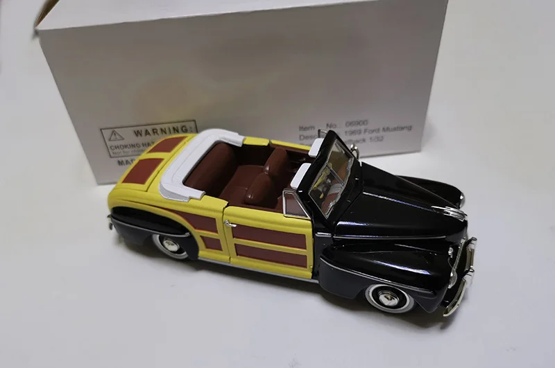 レトロな合金のおもちゃの車1/32,フォード1946,スポーツマン,スーパー